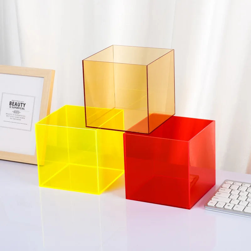 Présentoir Cube en Acrylique | Tokko Studio.