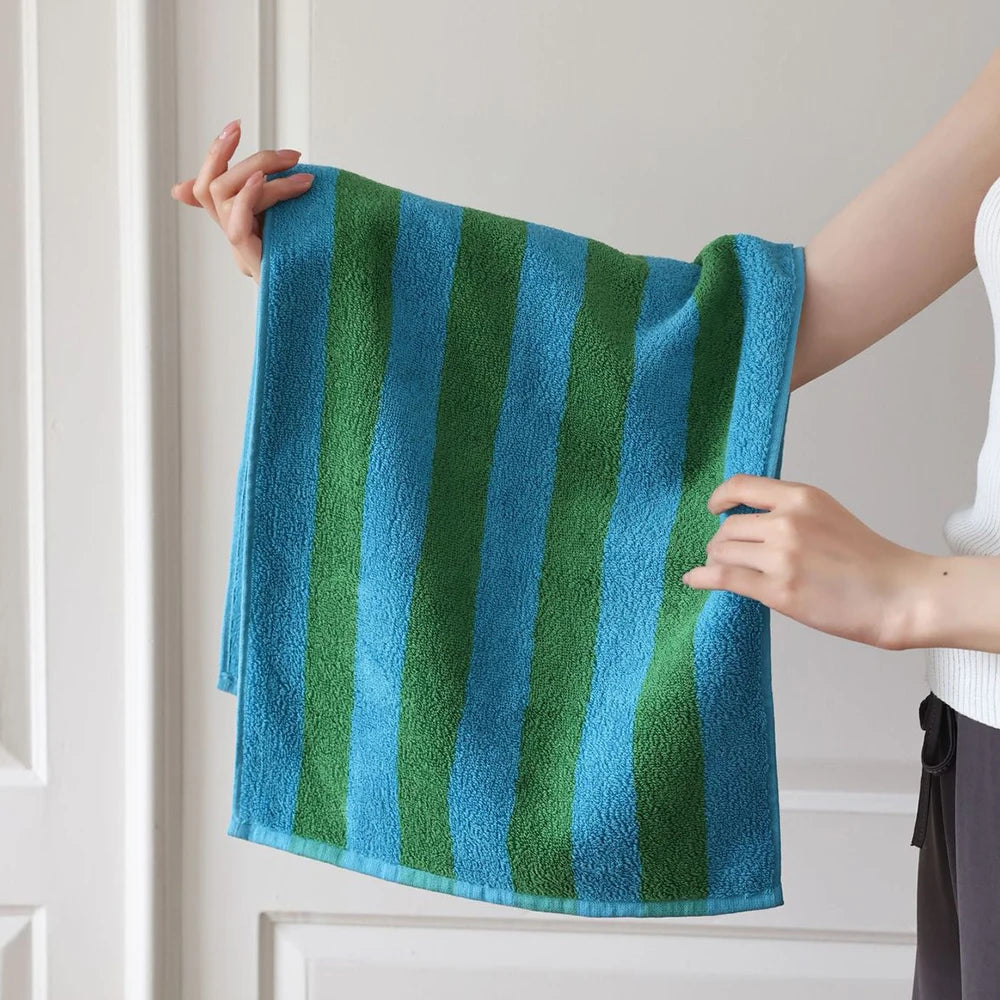 Serviette de Bain Rayée | Tokko Studio.