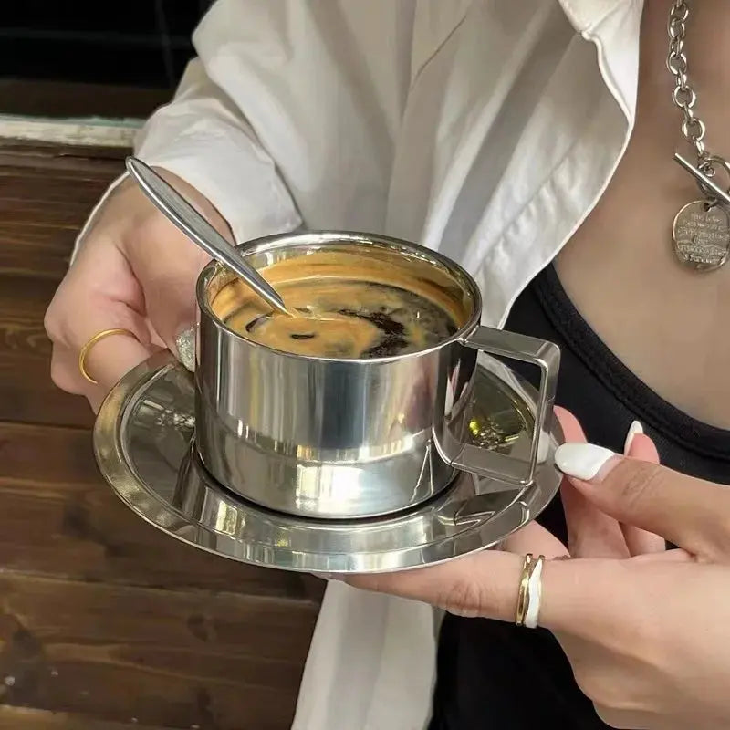 Tasse et Soucoupe en Acier Inoxydable | Tokko Studio.