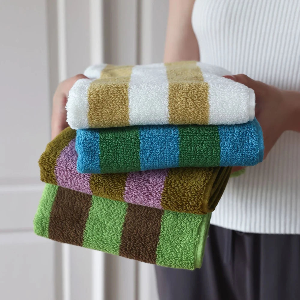 Serviette de Bain Rayée | Tokko Studio.