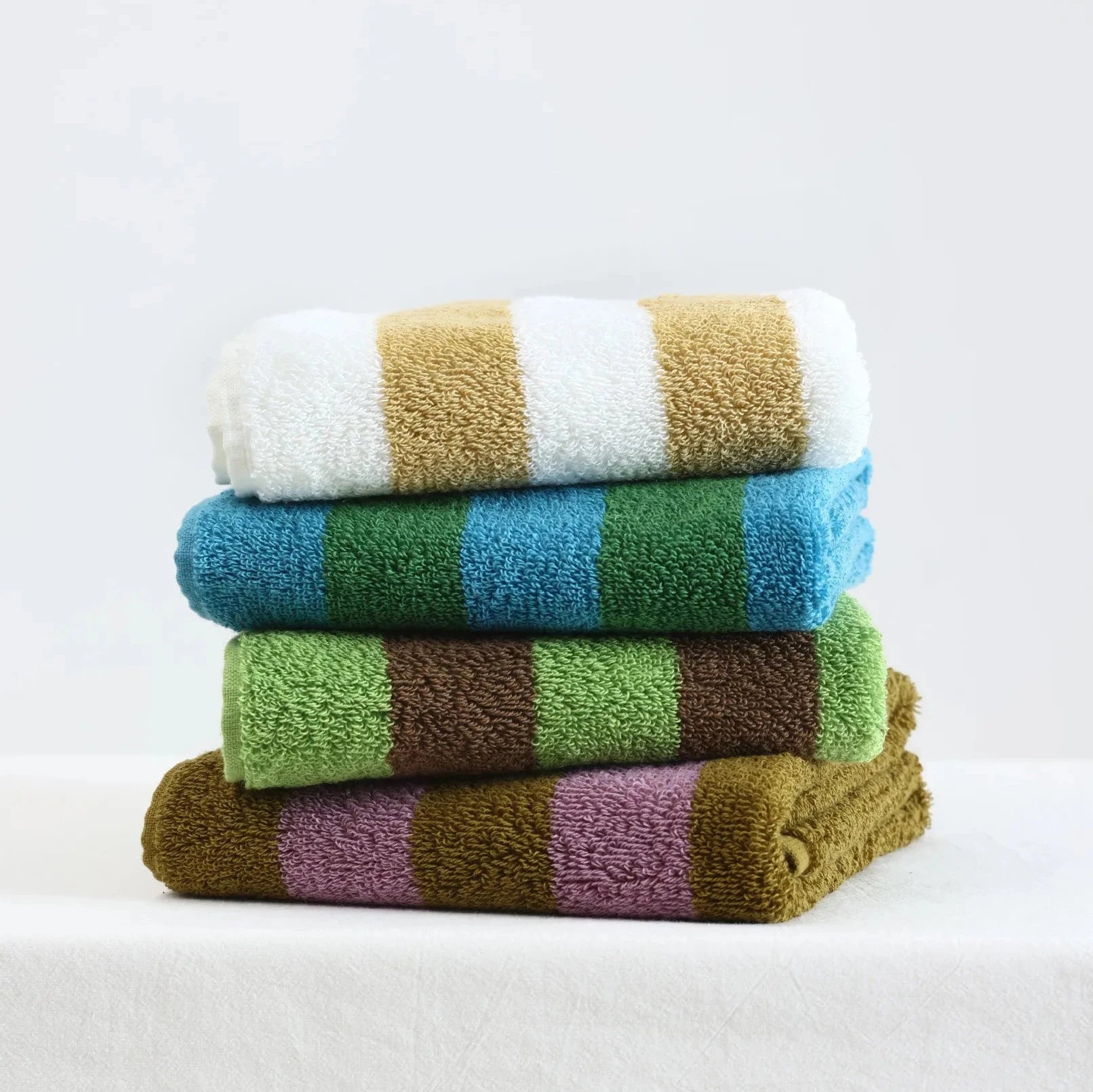 Serviette de Bain Rayée | Tokko Studio.