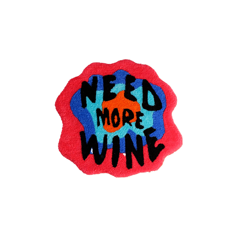 Tapis Tufté "Need More Wine" |  Tokko Studio.