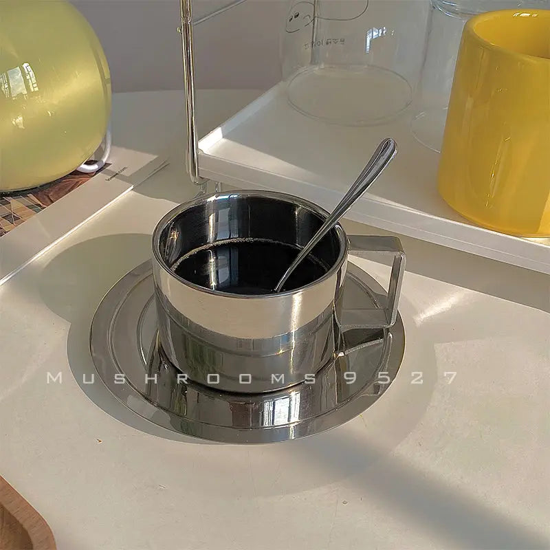 Tasse et Soucoupe en Acier Inoxydable |  Tokko Studio.