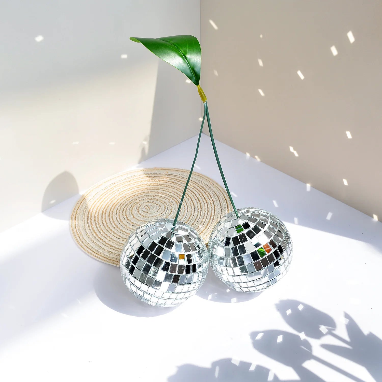 Boules Disco Cerises |  Tokko Studio.