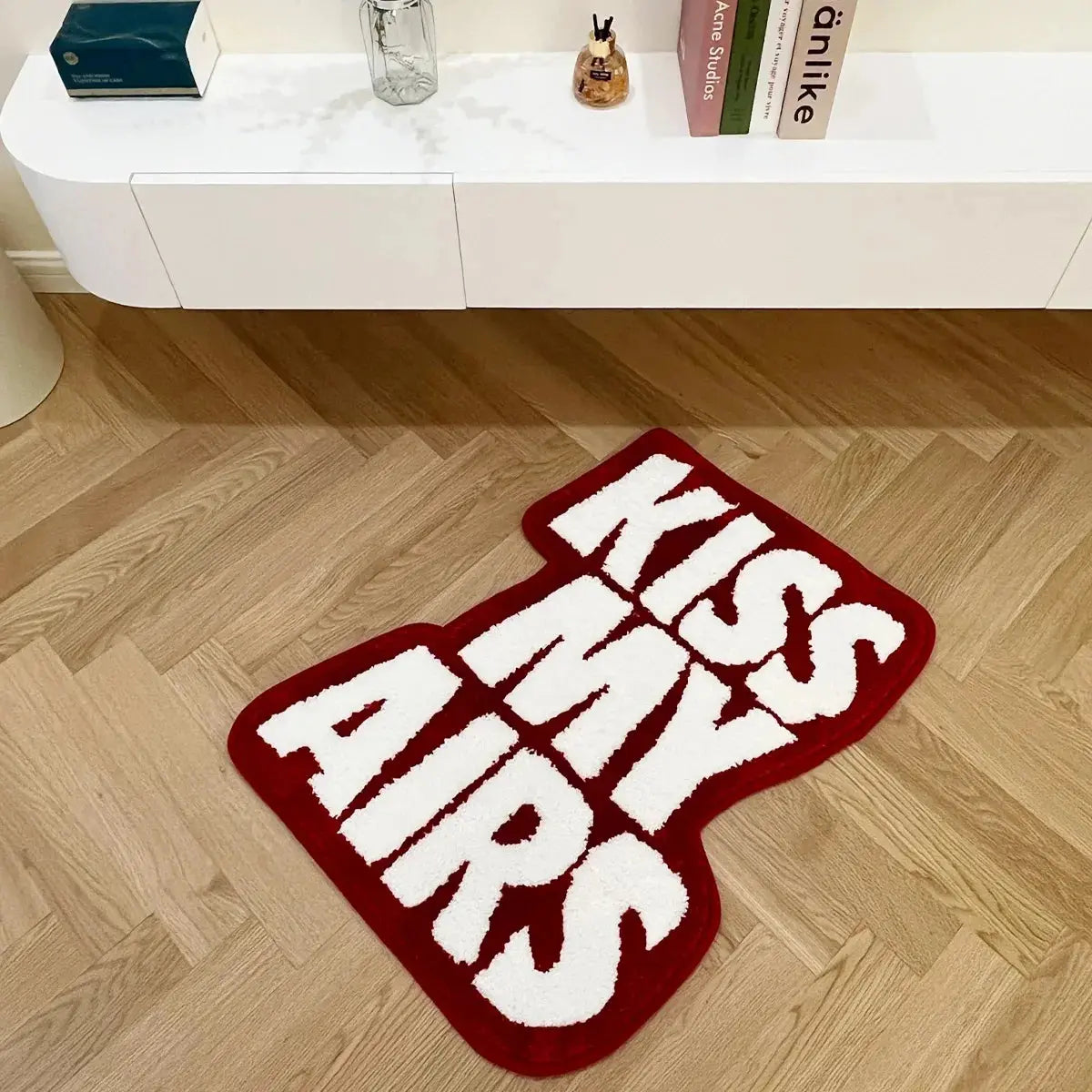 Tapis Rouge Kiss My Airs |  Tokko Studio.