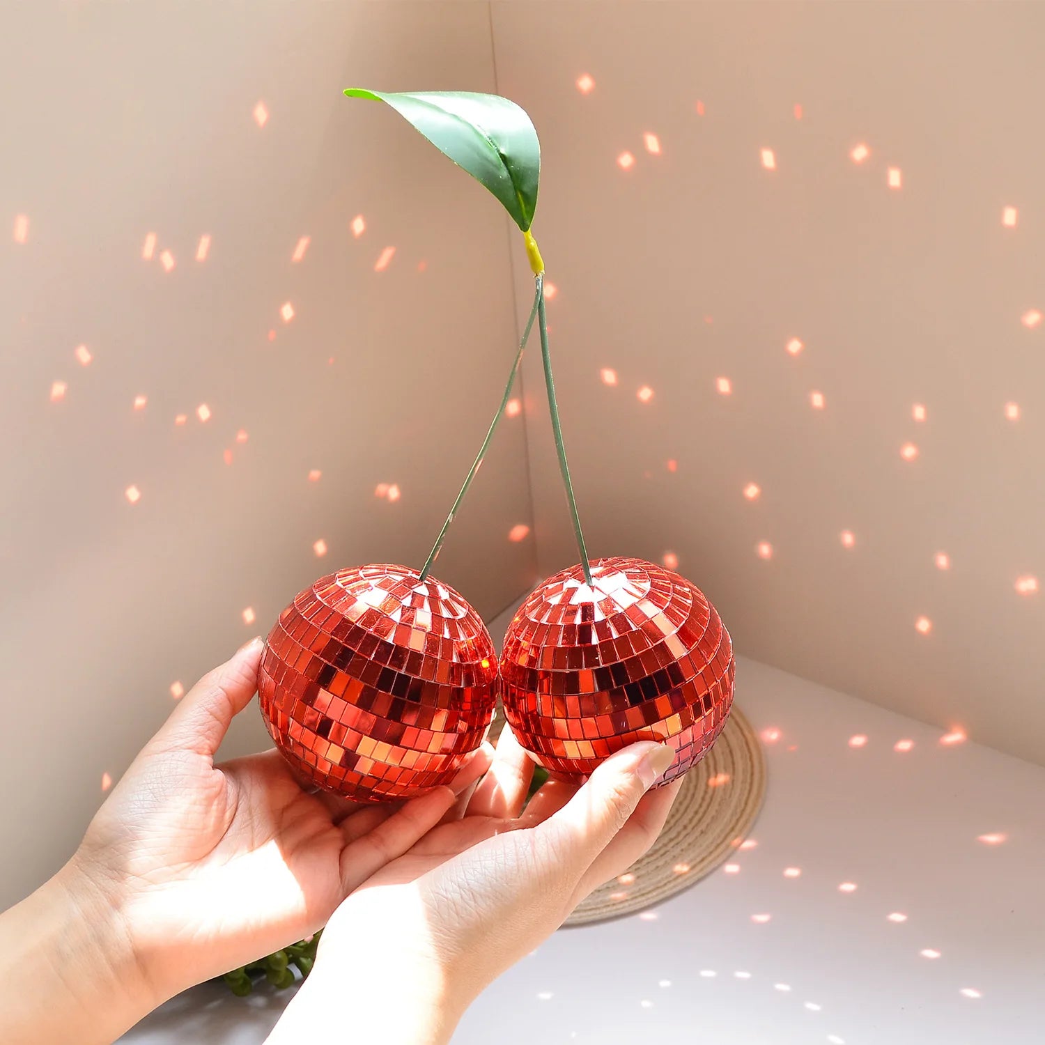 Boules Disco Cerises |  Tokko Studio.