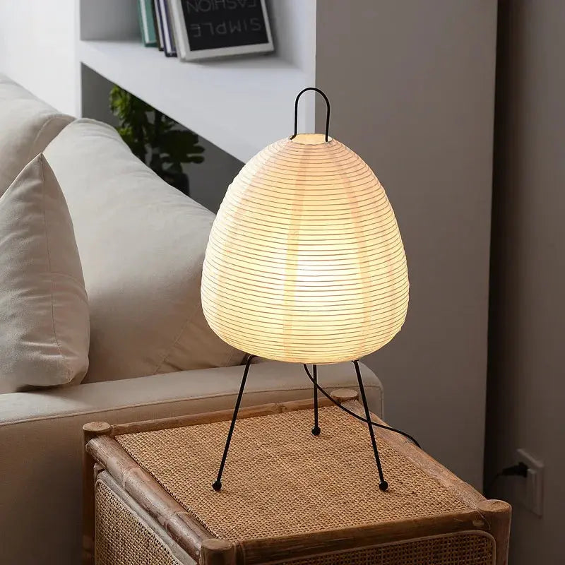 Lampadaire Tripode en Papier de Riz Japonais |  Tokko Studio.