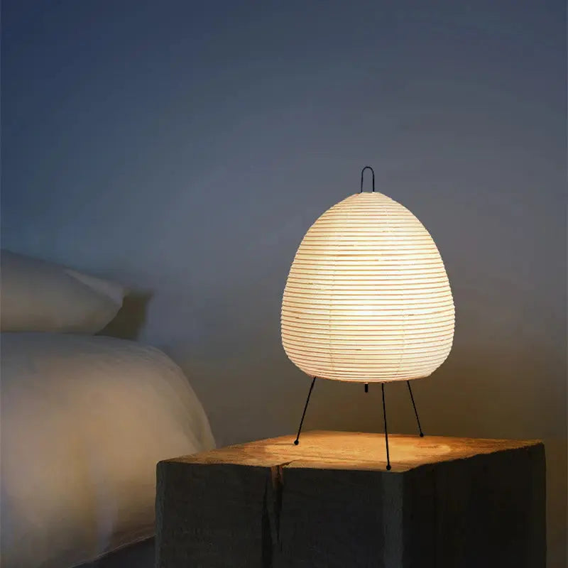 Lampadaire Tripode en Papier de Riz Japonais |  Tokko Studio.