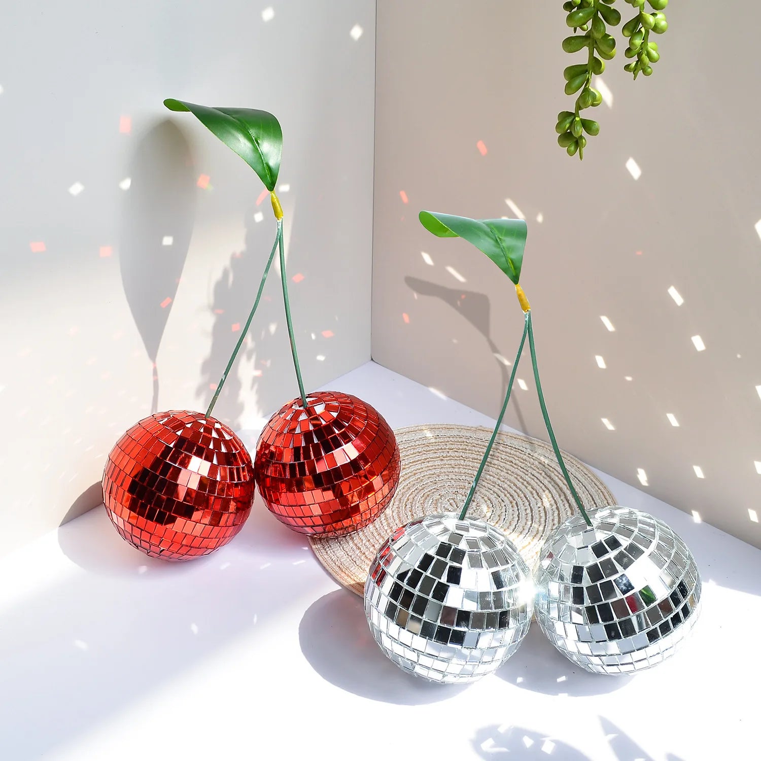 Boules Disco Cerises |  Tokko Studio.