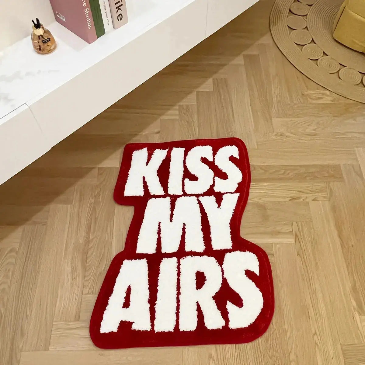 Tapis Rouge Kiss My Airs |  Tokko Studio.