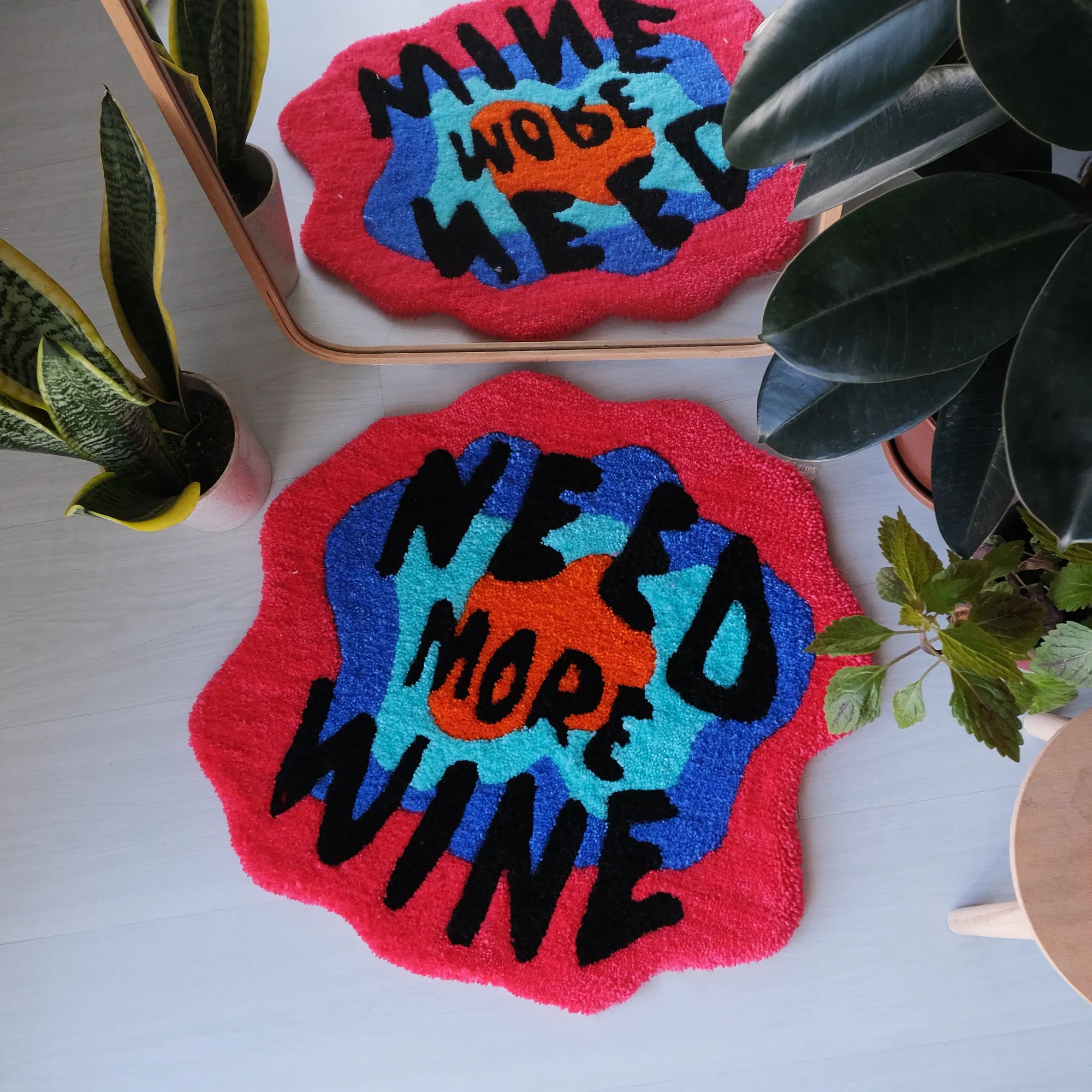 Tapis Tufté "Need More Wine" |  Tokko Studio.