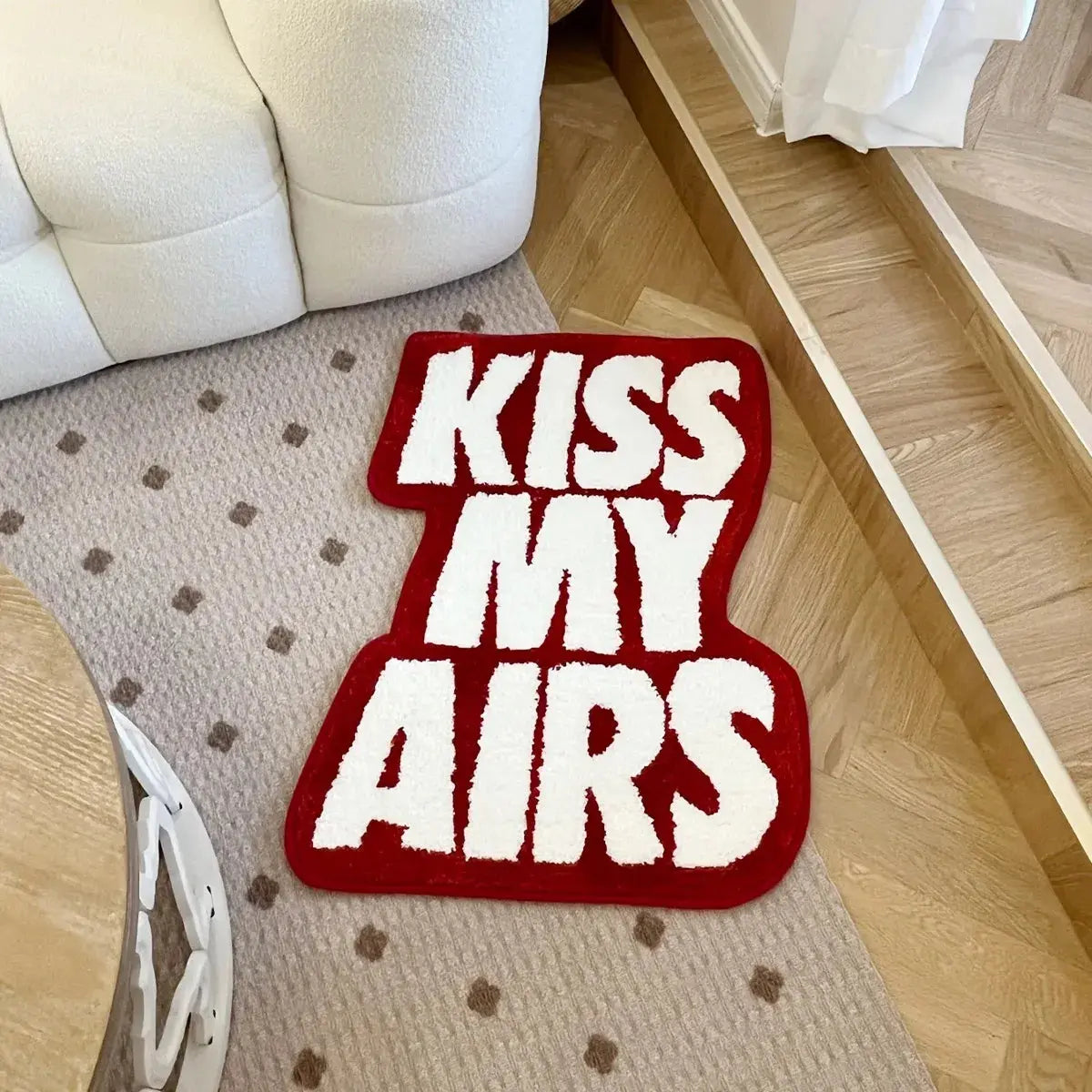 Tapis Rouge Kiss My Airs |  Tokko Studio.