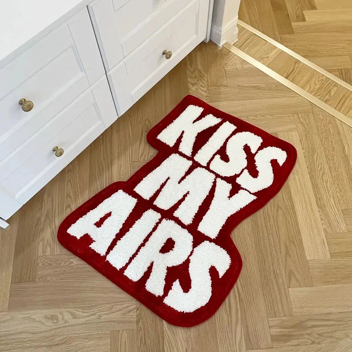 Tapis Rouge Kiss My Airs |  Tokko Studio.