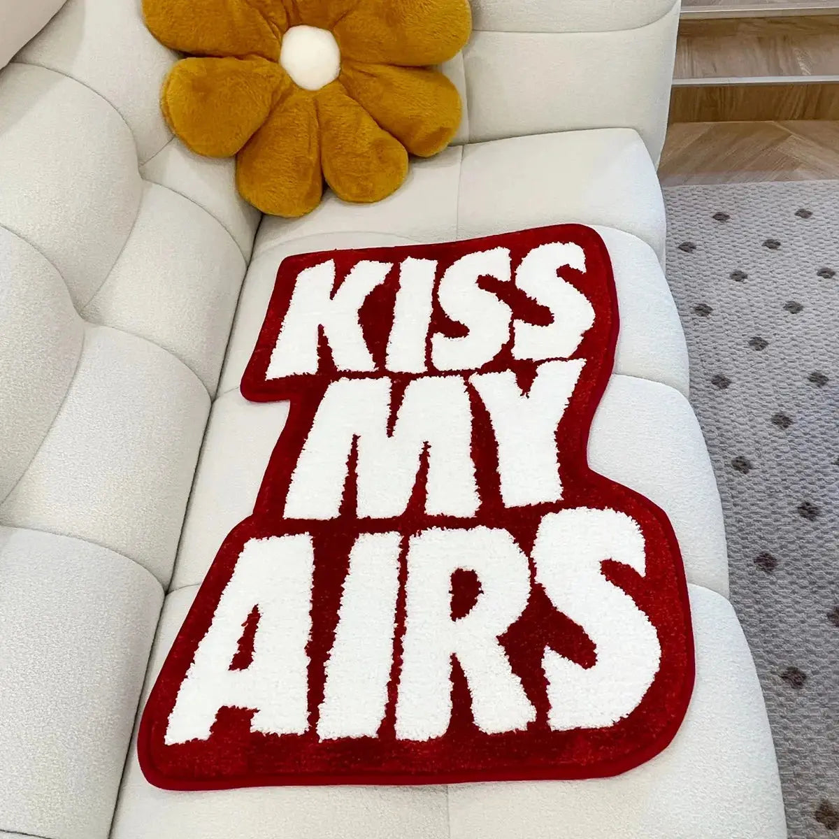 Tapis Rouge Kiss My Airs |  Tokko Studio.